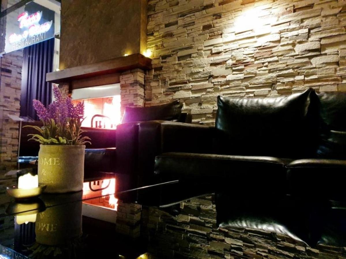 בנסקו Terra Hotel מראה חיצוני תמונה